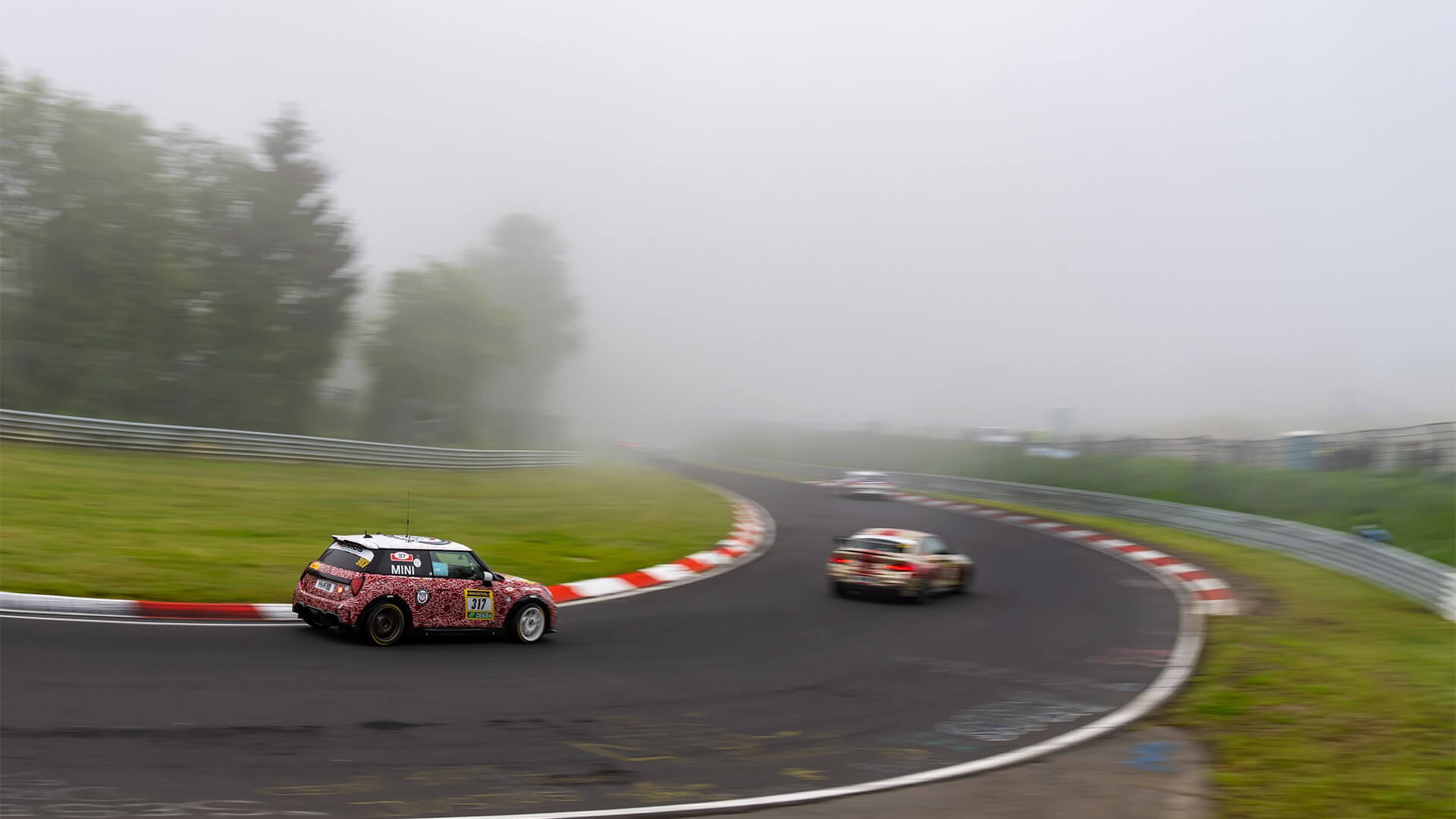 MINI John Cooper Works ve Bulldog Racing Team, 2024 Nürburgring 24 Saat Yarışı'nda Zaferi Kutluyor | MINI Türkiye